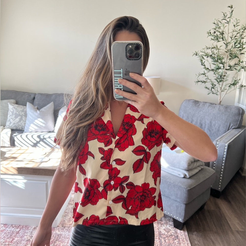 Floral top - Picture 2 of 2